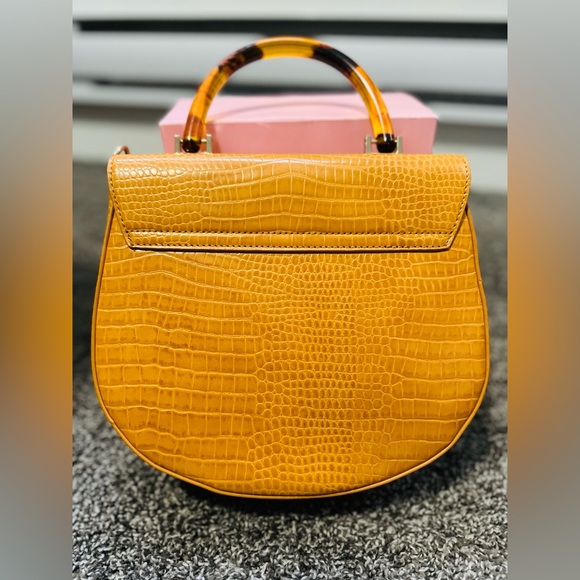 Mustard Bag - Picture 2 of 3